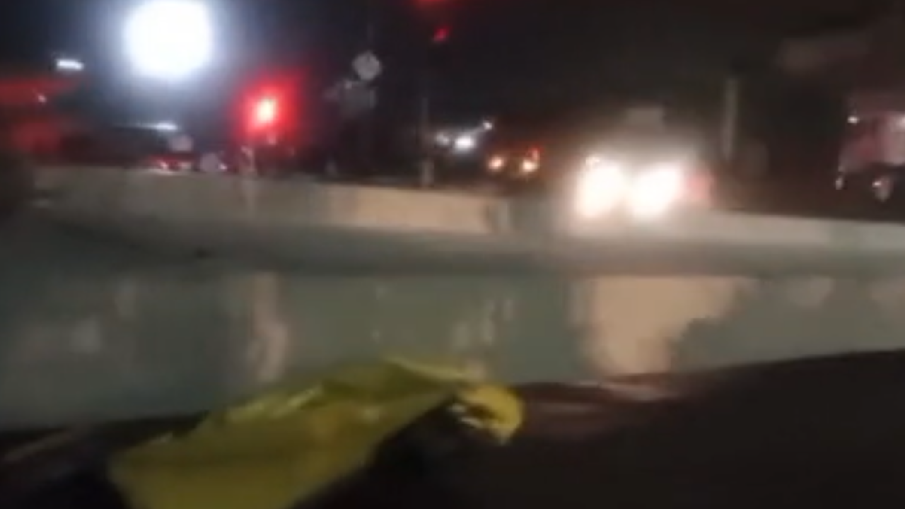 கர்நாடகா : மெட்ரோ பணிக்காகக் கொண்டு சென்ற சுவர் விழுந்து ஆட்டோ ஓட்டுநர் பலி!