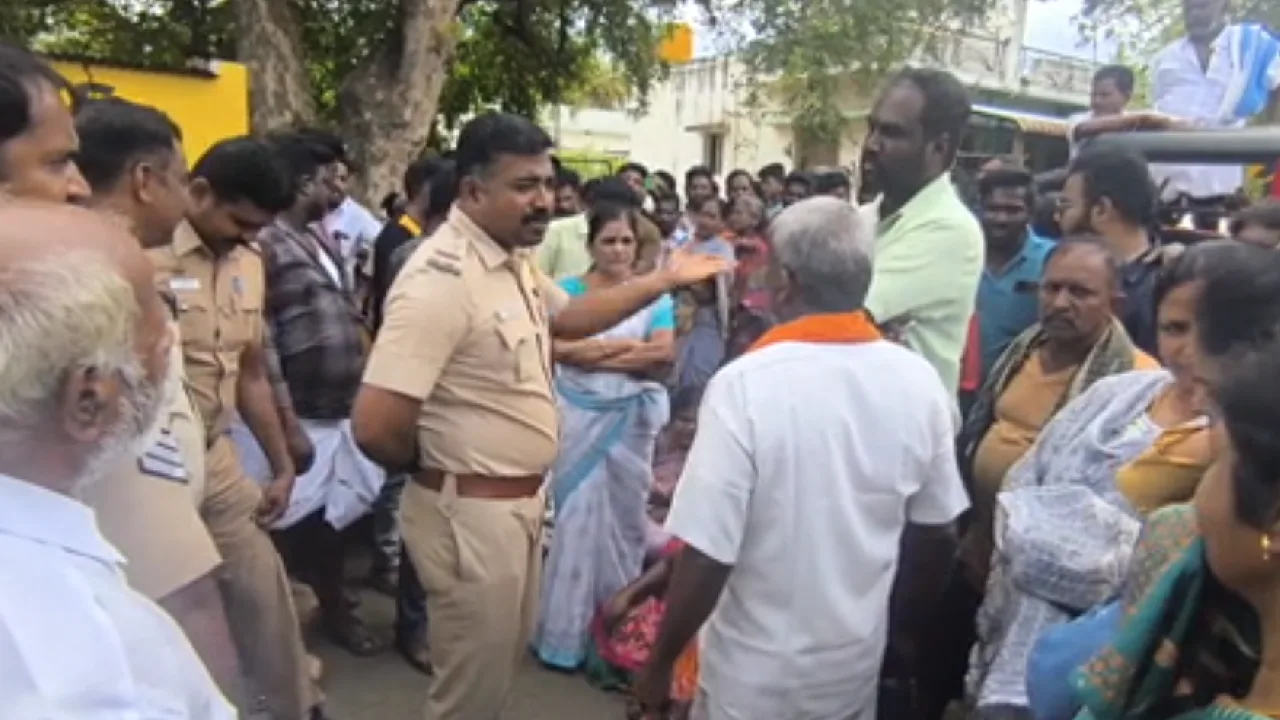 தேனி : திமுக பேரூராட்சி தலைவர் – துணைத் தலைவர் இடையே மோதல்!