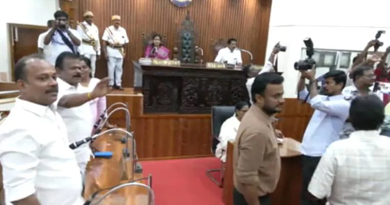 மதுரை மாநகராட்சி மாமன்ற அவசர கூட்டம் – மேயர் இந்திராணியின் ராஜினாமா ஏற்பு!