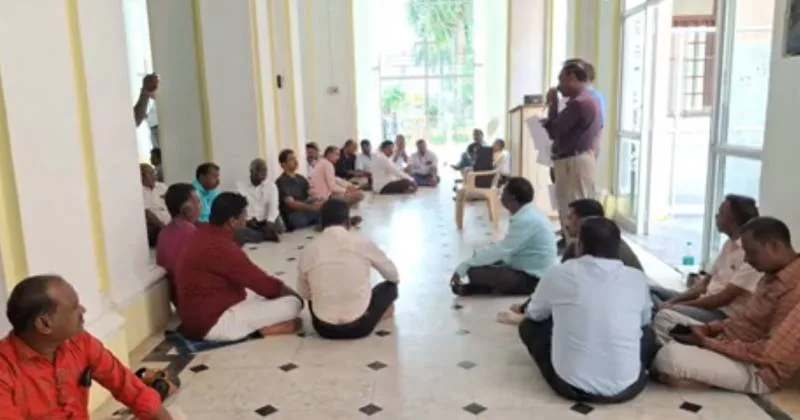 சிதம்பரம் அண்ணாமலை பல்கலை பேராசிரியர்கள் 4வது நாளாக உள்ளிருப்பு போராட்டம்!