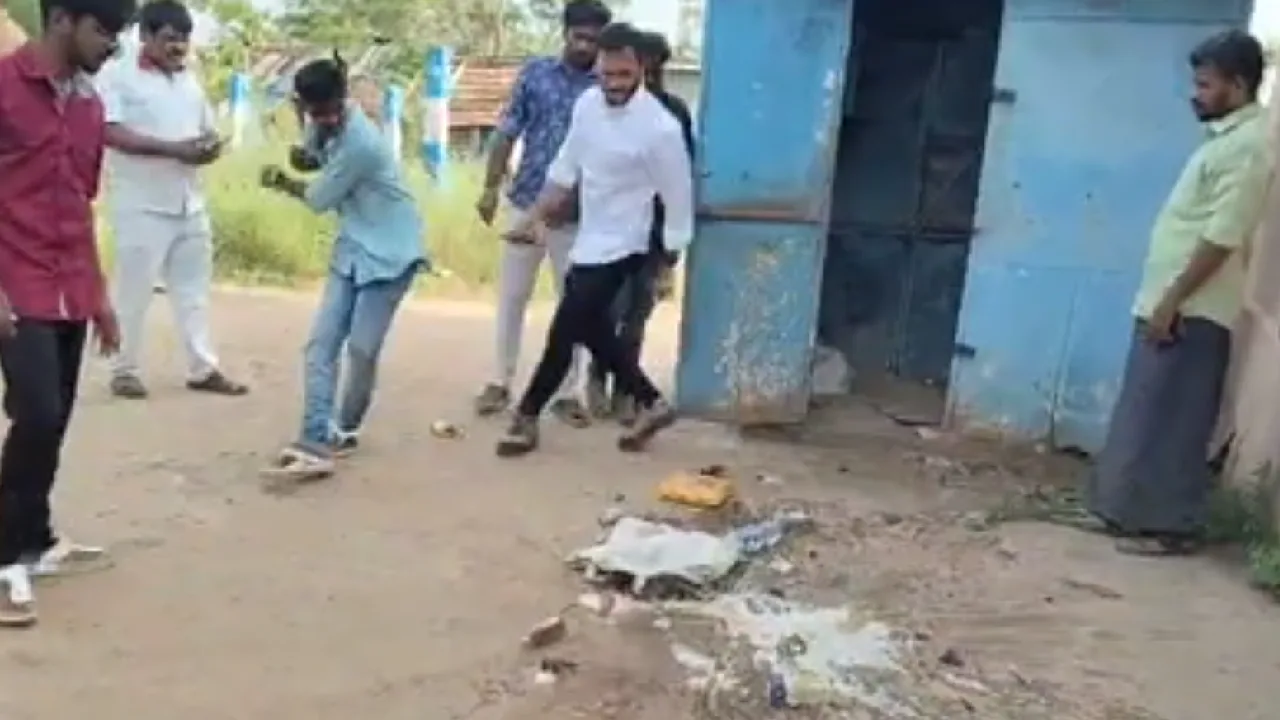 கோவை  மாணவி கூட்டு பாலியல் வன்கொடுமை – டாஸ்மாக் கடையை சூறையாடிய நாதகவினர்!