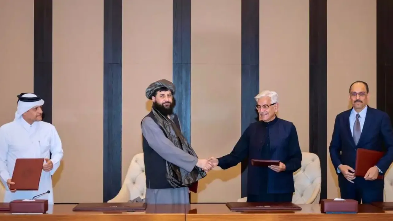 ஆப்கனுடனான அமைதி பேச்சுவார்த்தை இடைநிறுத்தம் – கவாஜா ஆசிப்