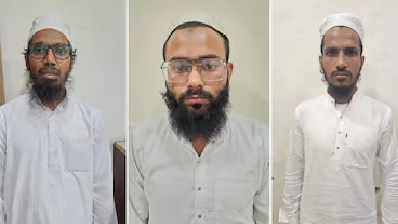 குஜராத் : ரசாயன தாக்குதல் நடத்த திட்டமிட்ட ஐஎஸ் பயங்கரவாதிகள் மூவர் கைது!