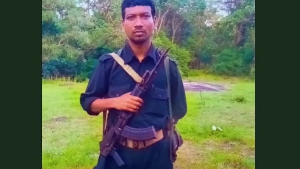 சத்தீஸ்கர் : ரூ.1 கோடி பரிசு அறிவிக்கப்பட்டிருந்த மாவோயிஸ்ட் சுட்டுக்கொலை!