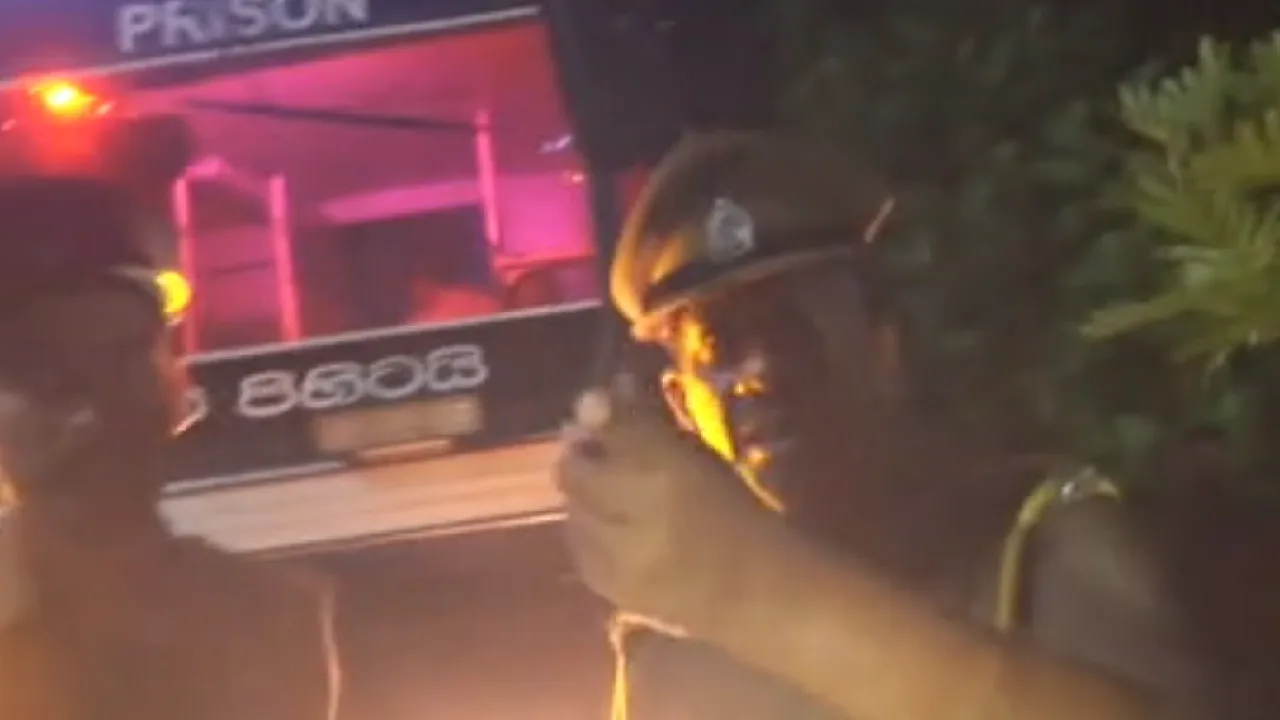 தமிழ் ஊடகவியலாளருக்கு இலங்கை சிறைத்துறை அதிகாரி மிரட்டல்!