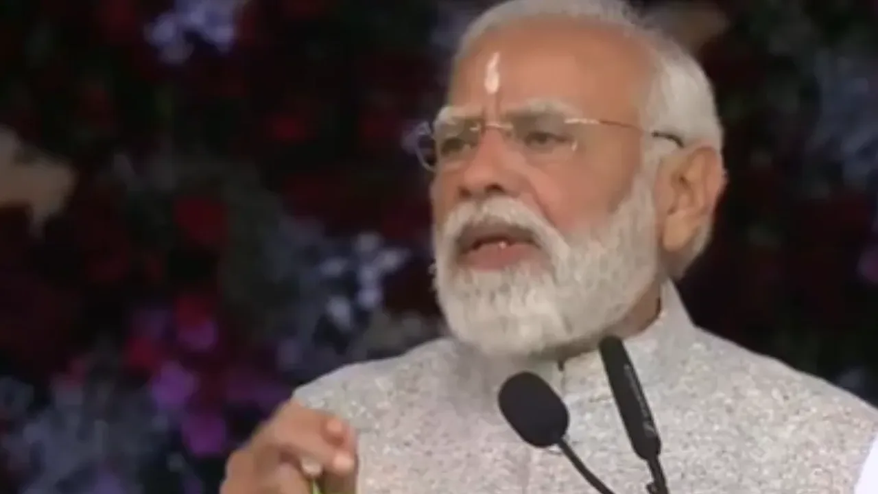 சத்ய சாய்பாபாவின் போதனைகள் கோடிக்கணக்கானவர்களை வழிநடத்துகிறது – பிரதமர் மோடி