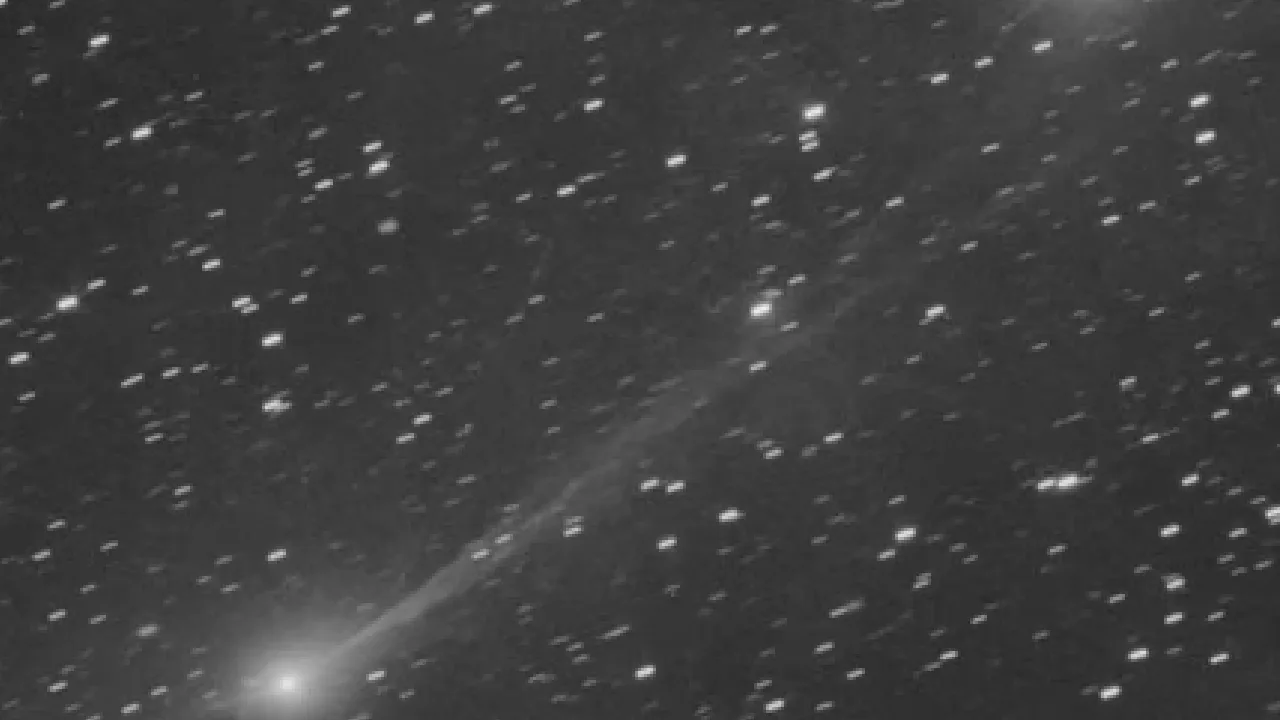 வால் நட்சத்திரத்தின் படங்களை வெளியிட்ட நாசா!