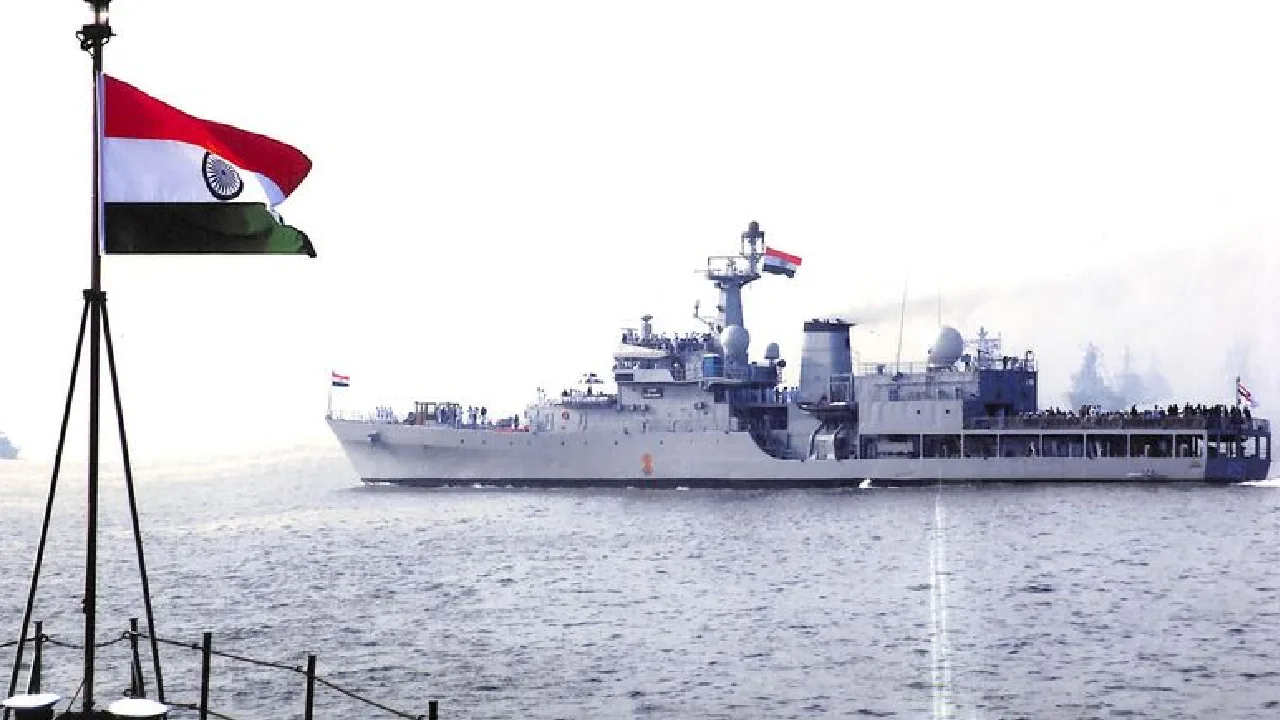 பாகிஸ்தான் வாங்கும் சீன நீர்மூழ்கிக் கப்பல்கள் : எதையும் சமாளிக்க தயார் இந்திய கடற்படை!