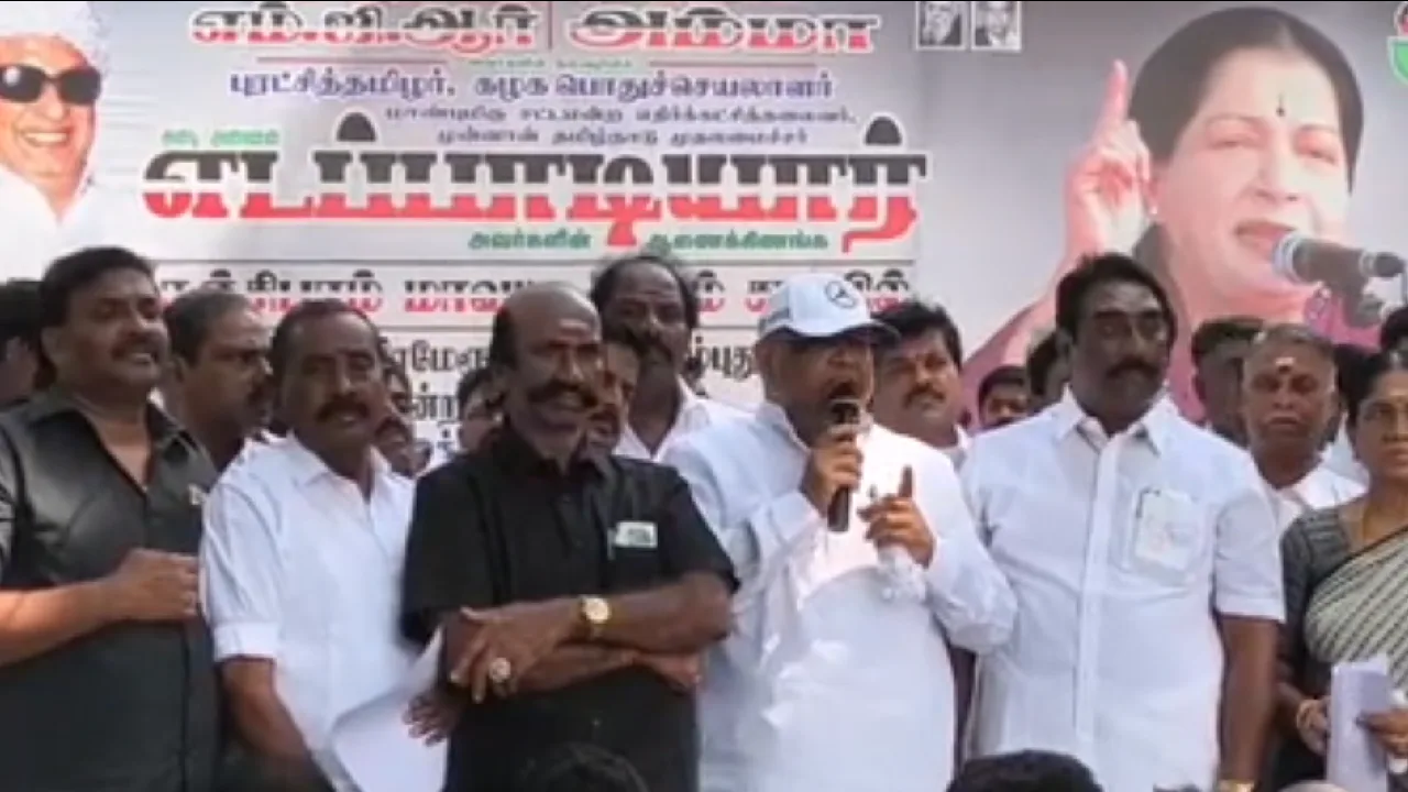 காஞ்சிபுரம் : திமுக அரசை கண்டித்து அதிமுக சார்பில் ஆர்ப்பாட்டம்!