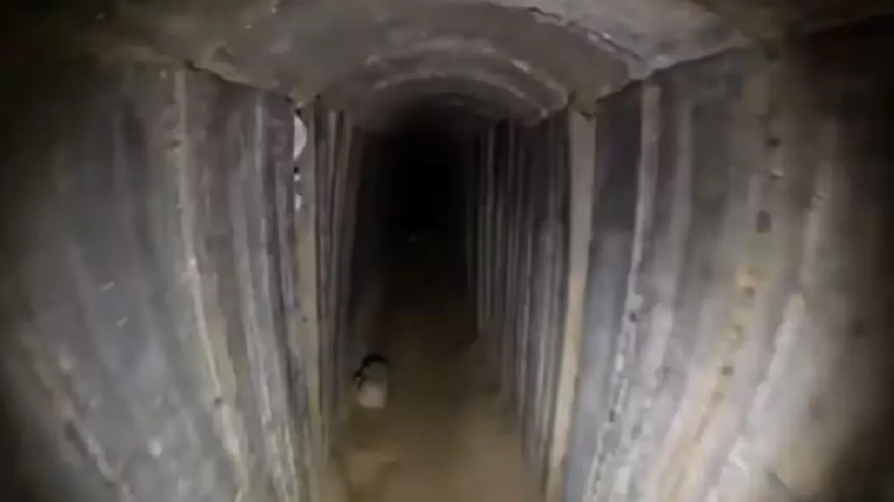 காசாவில் கண்டுபிடிக்கப்பட்ட ஹமாஸ் பயன்படுத்திய சுரங்கப்பாதை!