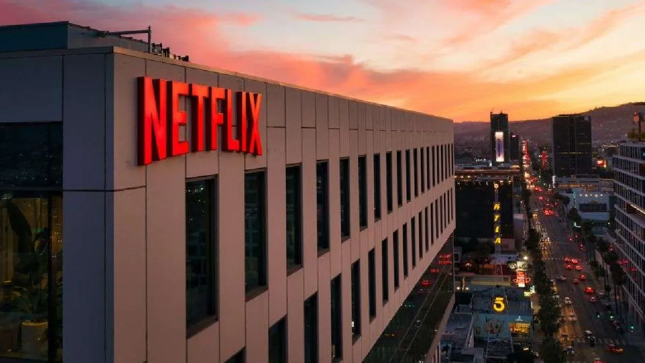 Netflix-ன் புதிய உத்தி : தயாரிப்பாளர்கள் கலக்கம்!