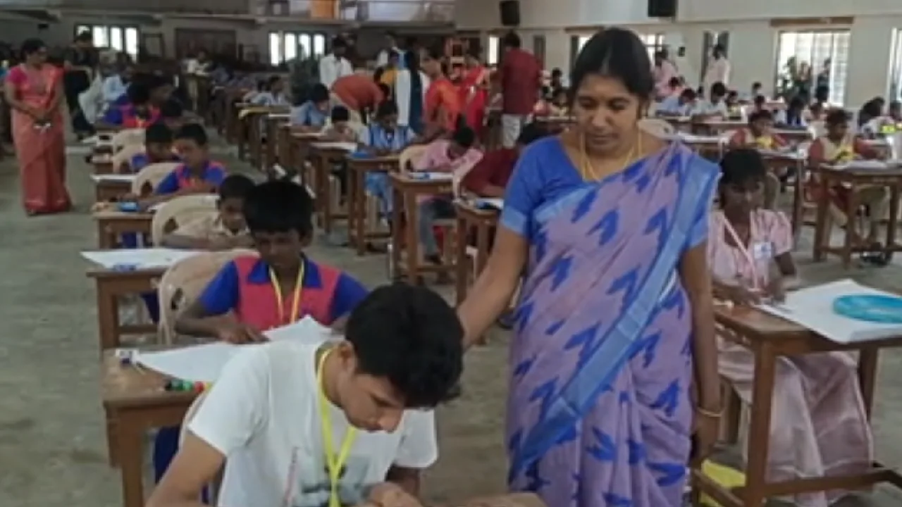 மாற்றுத்திறனாளிகள் தினத்தை ஒட்டி ஓவியப்போட்டி!