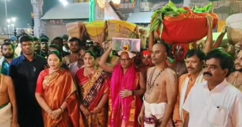 திருச்சானூர் பத்மாவதி தாயாருக்கு அவதார திருநாள் அன்பளிப்பு – திருமலையில் இருந்து அனுப்பி வைப்பு!