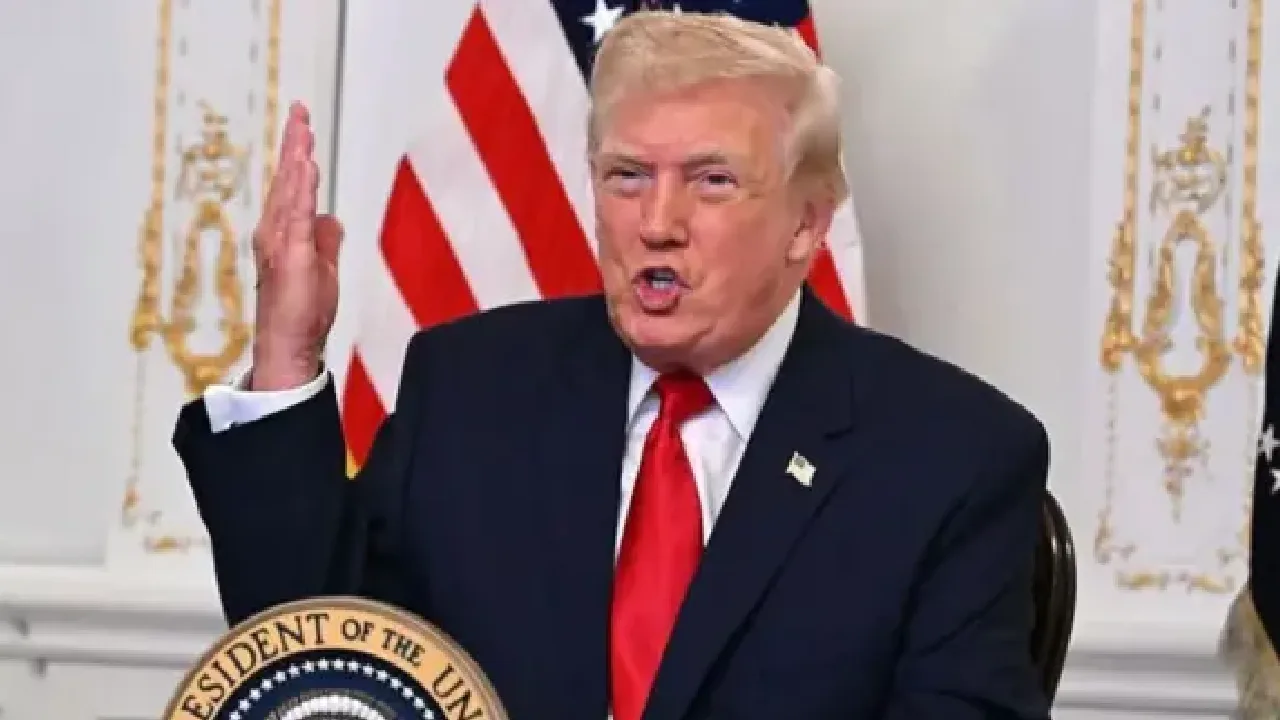 மூன்றாம் உலக நாடுகளை சேர்ந்தவர்களுக்கு தடை விதிக்க முடிவு – அதிபர் டிரம்ப்