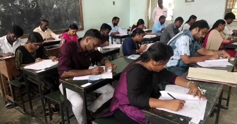 முதுநிலை பட்டதாரி ஆசிரியர் பணி தேர்வு – தமிழ் பாடத்தில் 85, 000 பேர் தோல்வி!