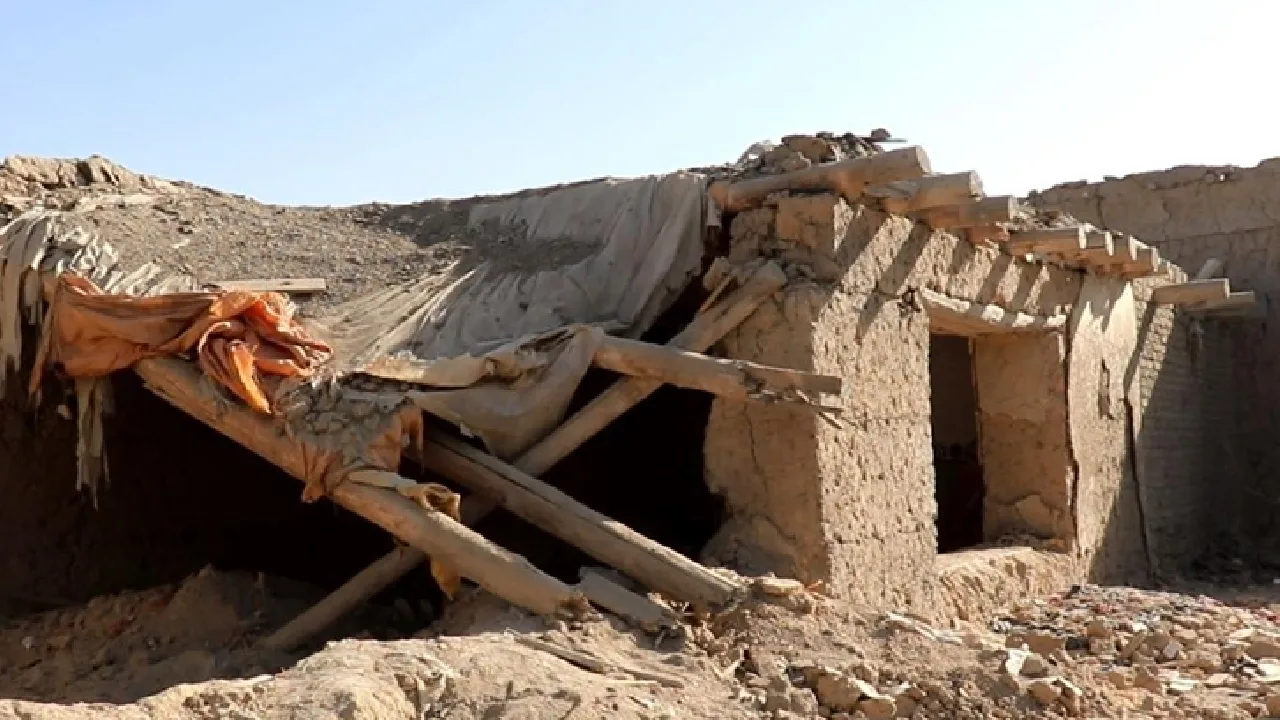 ஆப்கானிஸ்தானில் பாகிஸ்தான் விமானப்படை தாக்குதல் : 10 பேர் உயிரிழப்பு!