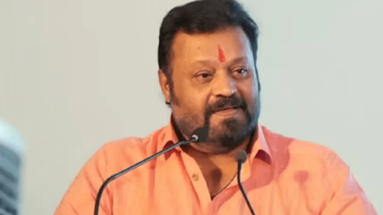 புதிய வந்தே பாரத் ரயில் பயணித்த மத்திய இணை அமைச்சர் சுரேஷ்கோபி!