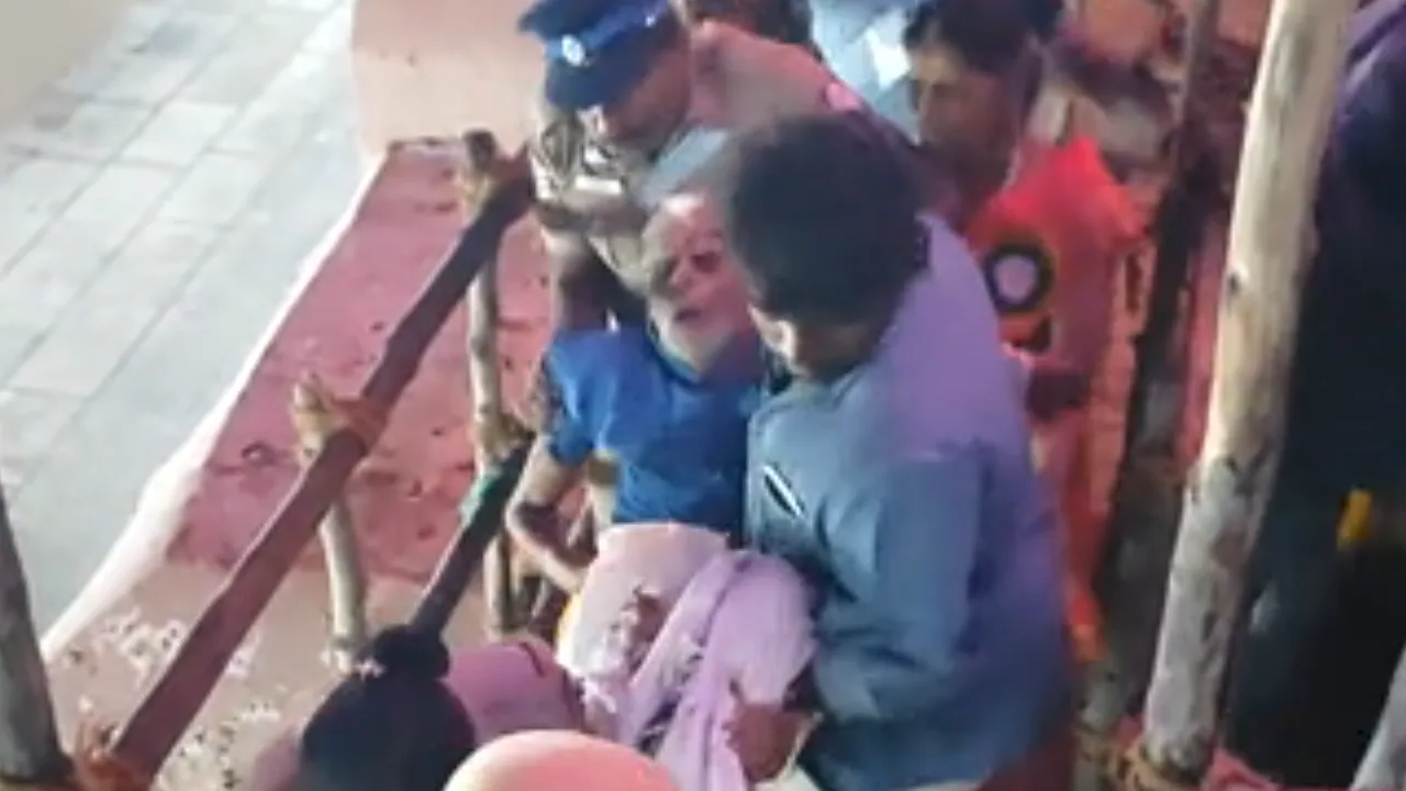 கும்பாபிஷேக விழாவில் மயக்கமடைந்த பக்தர்கள்!