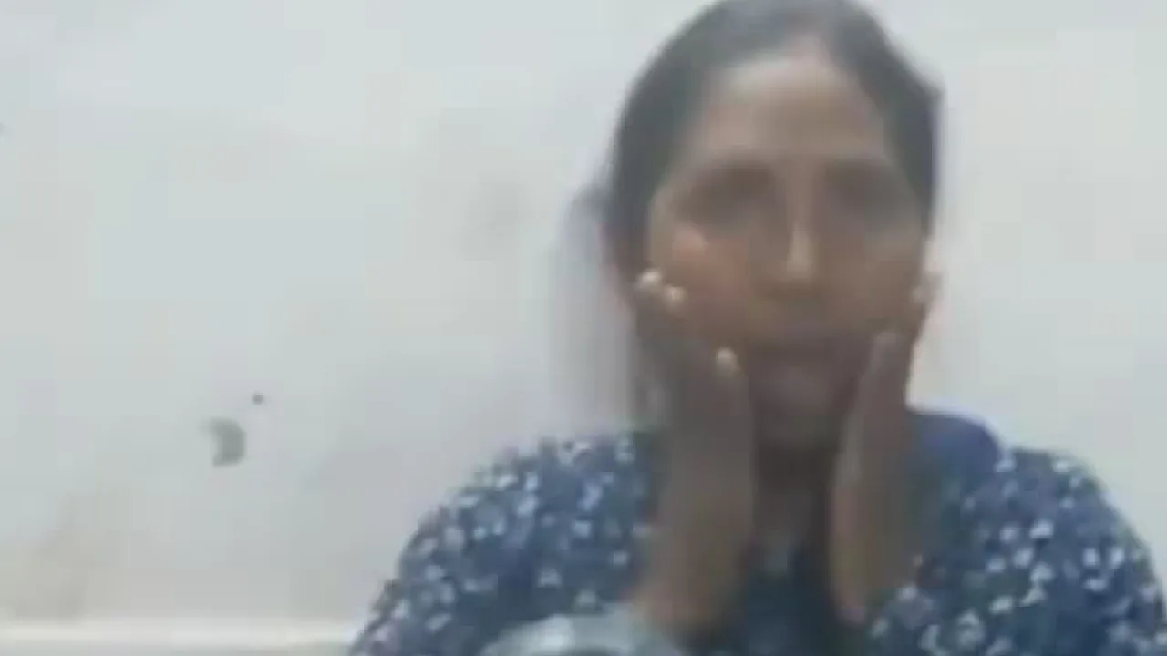 உத்தரப்பிரதேசம் : பானிபூரி சாப்பிட வாயை திறந்தவருக்கு விலகிய தாடை எலும்பு!