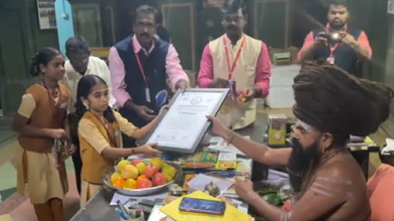 பதக்கங்களை குவித்த மாணவர்களுக்கு தருமபுரம் ஆதீனம் வாழ்த்து!