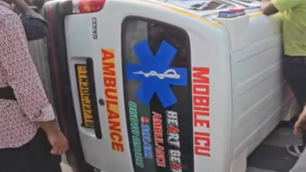 சேலம் : கட்டுப்பாட்டை இழந்த ஆம்புலன்ஸ் தலைகீழாக கவிழ்ந்து விபத்து!