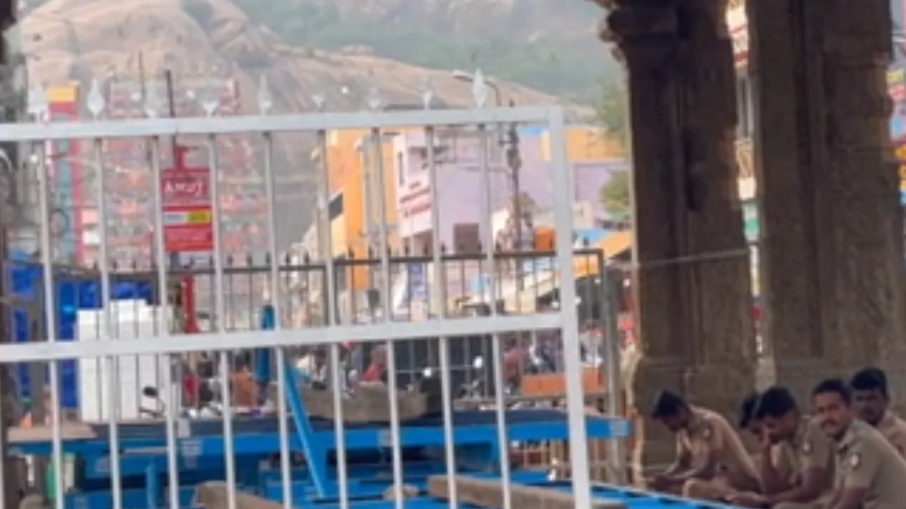 திருப்பரங்குன்றம்  மலை மீது ஏறி சுவாமி தரிசனம் செய்ய பக்தர்களுக்கு அனுமதி மறுப்பு!