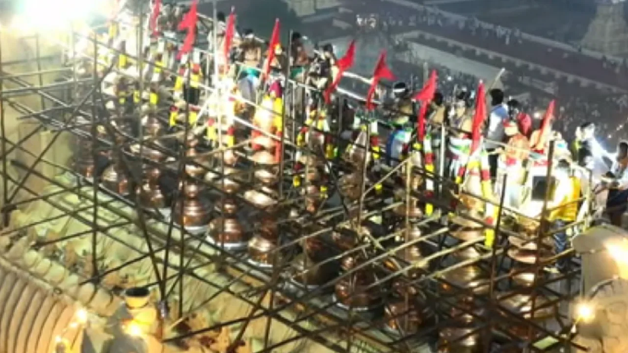 காஞ்சி ஏகாம்பரநாதர் கோயிலில் வெகு விமரிசையாக நடைபெற்ற கும்பாபிஷேக விழா!