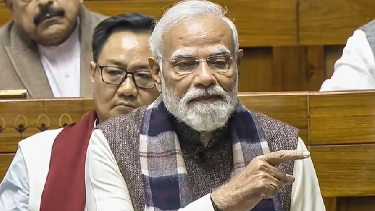 வந்தே மாதரம் பாடலை வெறுத்த முஸ்லிம் லீக் முன்பு காங்கிரஸ் சரணடைந்து விட்டது :  பிரதமர் மோடி