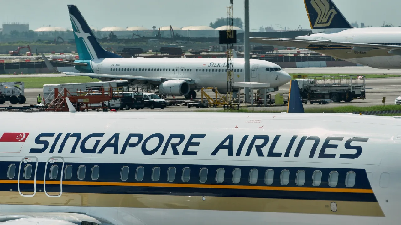 சிங்கப்பூரில் விமான பயணிகளுக்கு கடும் கட்டுப்பாடுகள் விதிப்பு