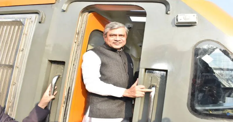 தமிழகத்தில் 77 ரயில் நிலையங்கள் தரம் உயர்த்தப்பட்டுள்ளது – அஸ்வினி வைஷ்ணவ்