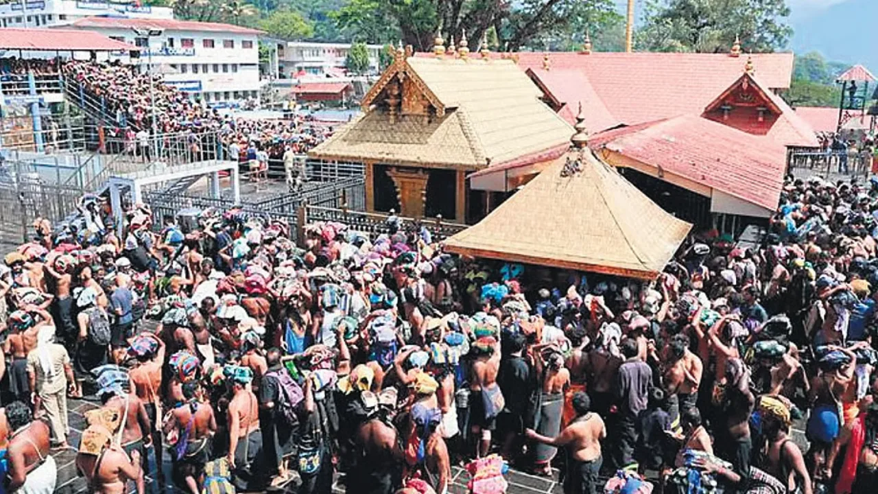 சபரிமலையில் மீண்டும் அலைமோதும் பக்தர்கள் கூட்டம் – நடை திறக்கும் நேரம் அதிகரிப்பு!