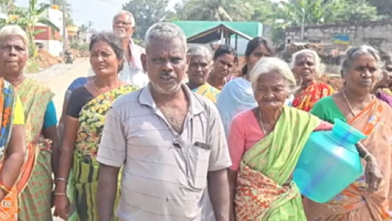 ராணிப்பேட்டை : குடிநீர் விநியோகம் இல்லாததால் கிராம மக்கள் அவதி!