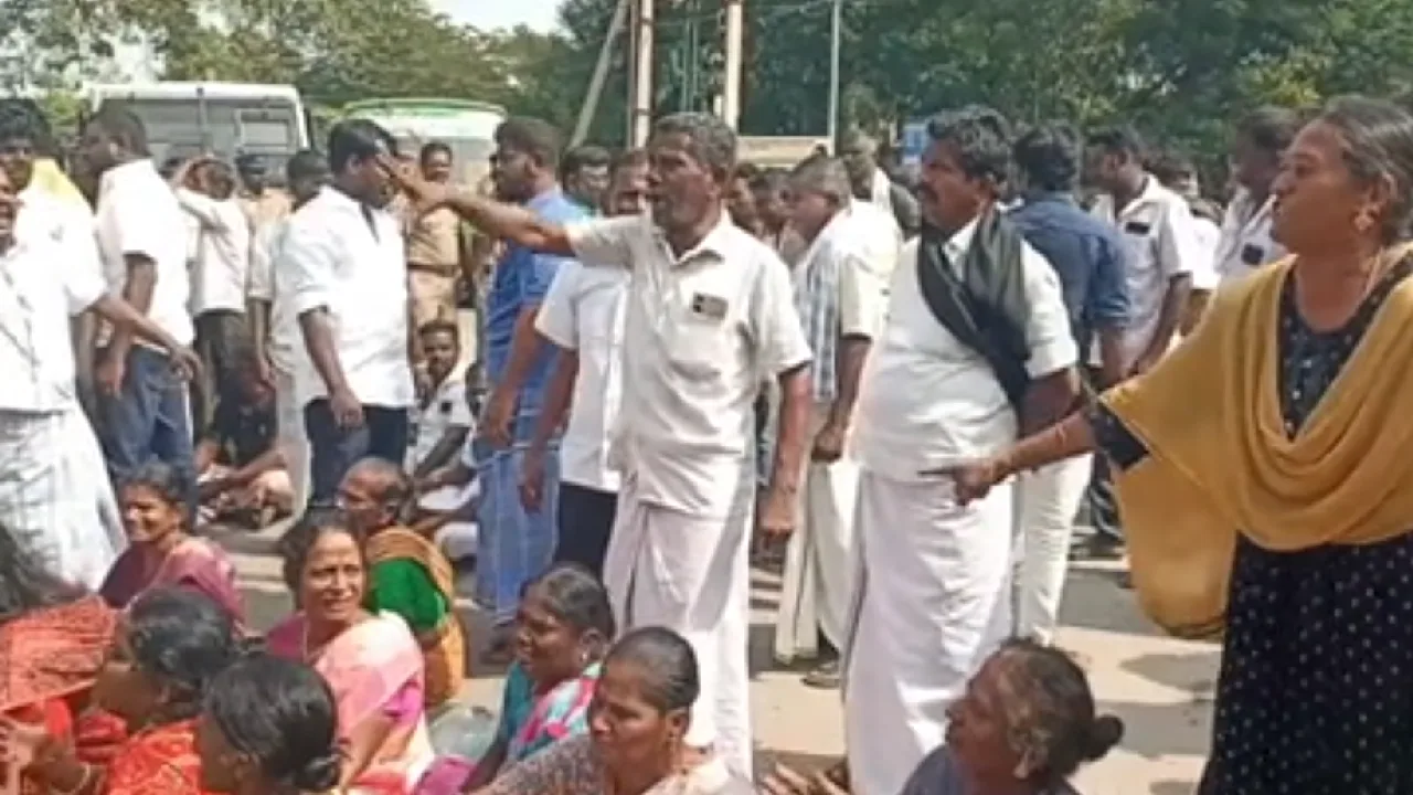 காவல் சார்பு ஆய்வாளர் மனைவி தூக்கிட்டு தற்கொலை :  உறவினர்கள் சாலை மறியல்!