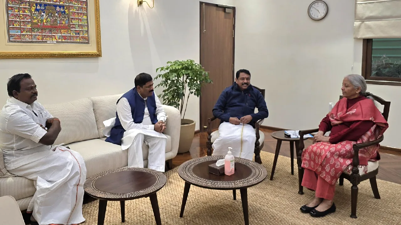 மத்திய நிதியமைச்சரை சந்தித்த பாஜக மாநிலத் தலைவர் நயினார் நாகேந்திரன்!