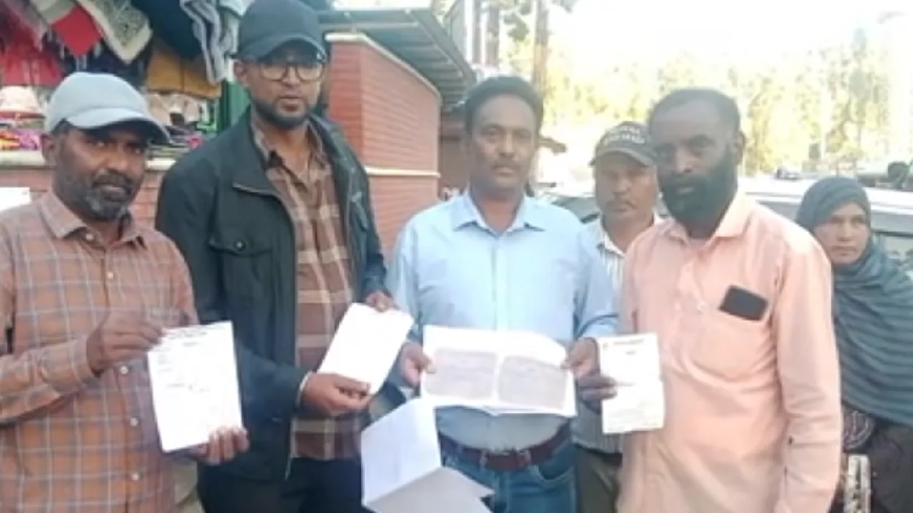 புகைப்பட கலைஞர்களை அனுமதிக்காத படகு இல்லம் நிர்வாகம் –  கேள்விக்குறியான வாழ்வாதாரம்!