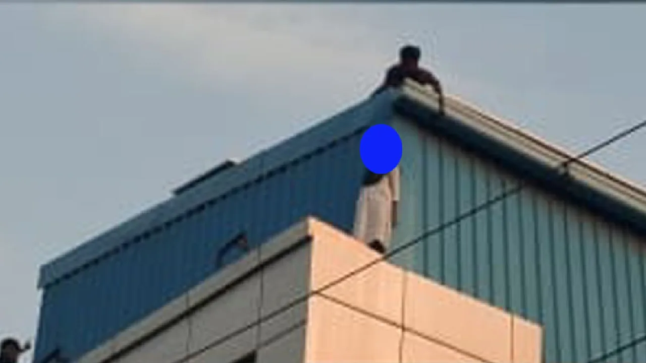 திருச்சி : கட்டிடத்தின் மீது ஏறி தற்கொலைக்கு முயன்ற பெண் ஊழியர்!