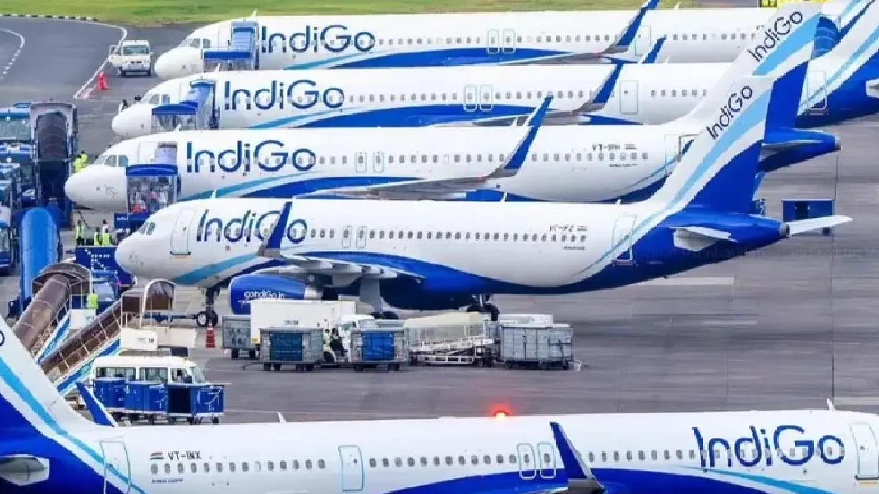 விமான நிலையங்களில் இருந்து இயக்கப்படும் இண்டிகோ விமானங்கள் திடீரென குறைப்பு!
