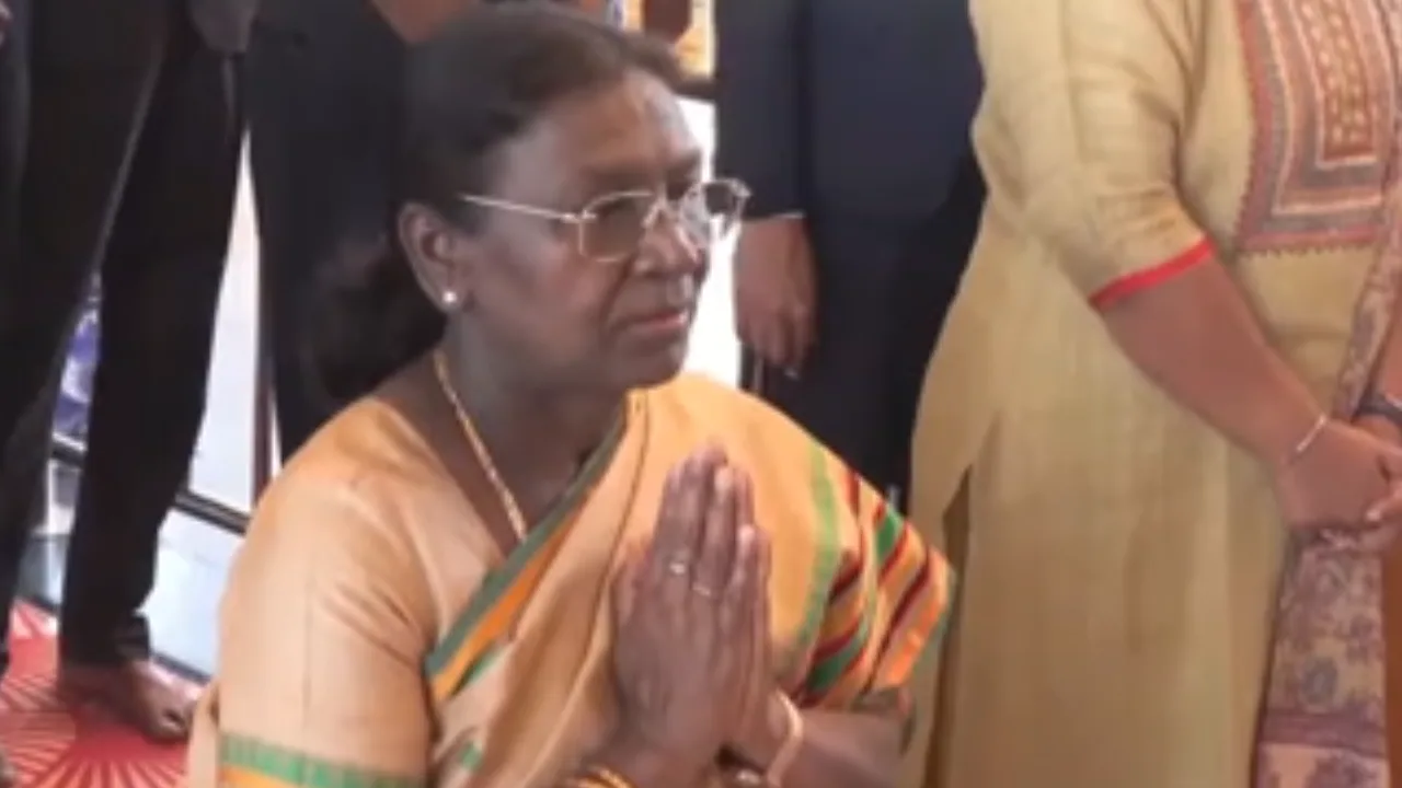 வேலூர் ஸ்ரீபுரம் தங்கக் கோயிலில் குடியரசு தலைவர்திரௌபதி முர்மு சாமி தரிசனம்!