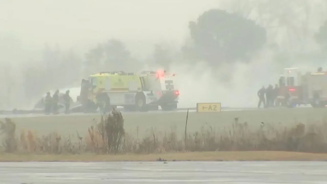 அமெரிக்கா : விமான விபத்தில் முன்னாள் கார் பந்தய வீரர் உட்பட 7 பேர் பலி!
