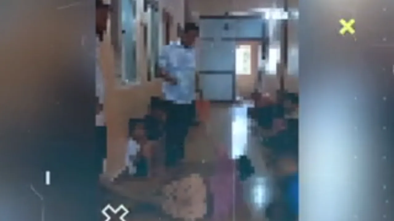 மாற்றுத்திறனாளி மாணவன் மீது மிளகாய் பொடி தூவி கொடூர தாக்குதல் – 4 பேர் கைது!