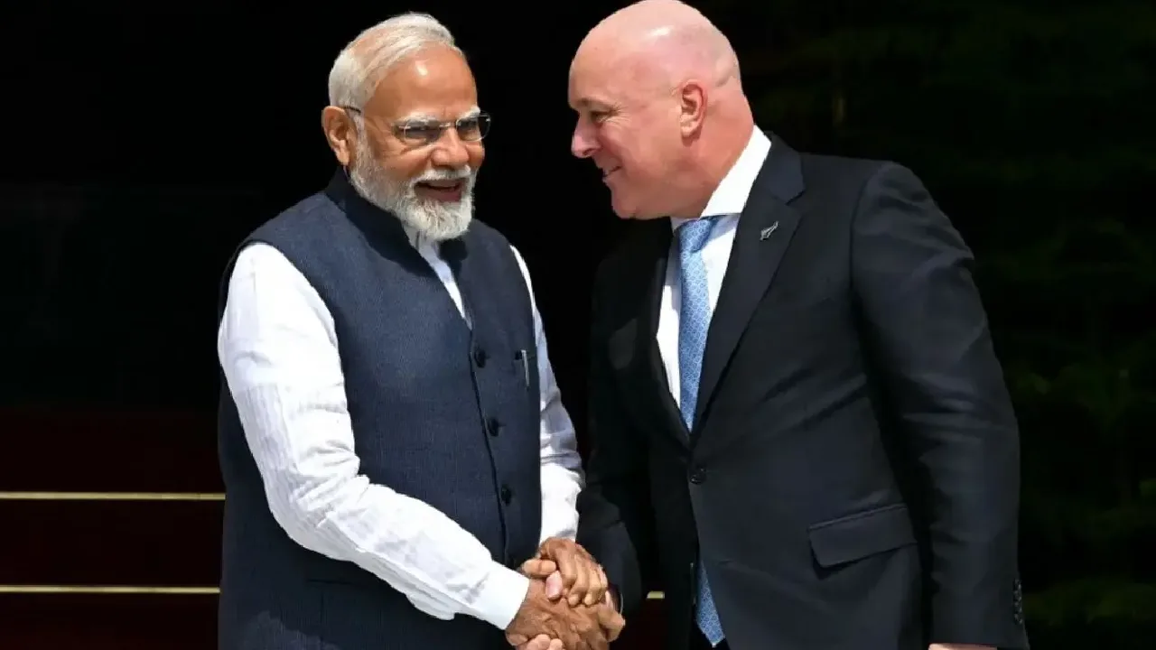 பிரதமர் மோடியுடன் தொலைபேசியில் பேசிய நியூசி. பிரதமர்!