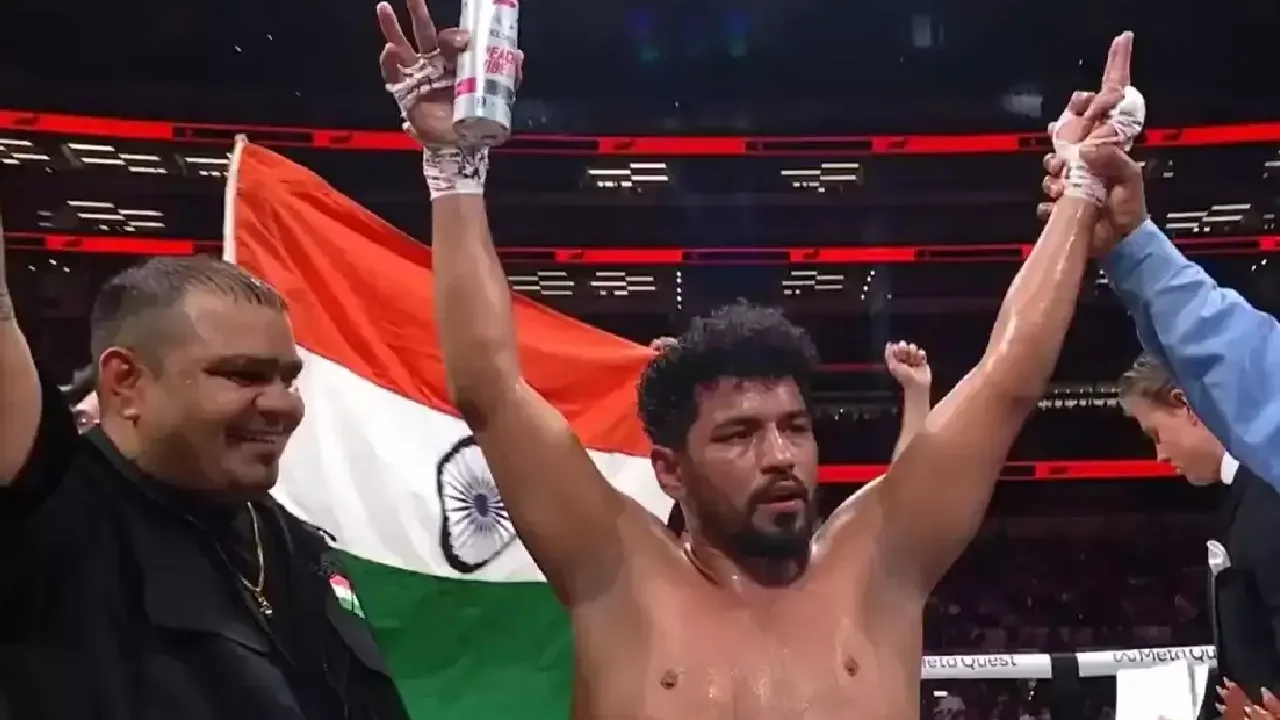 ரிங்கிற்குள் வைத்து அமெரிக்க வீரரை பந்தாடிய இந்திய வீரர் நீரஜ் கோயத்!