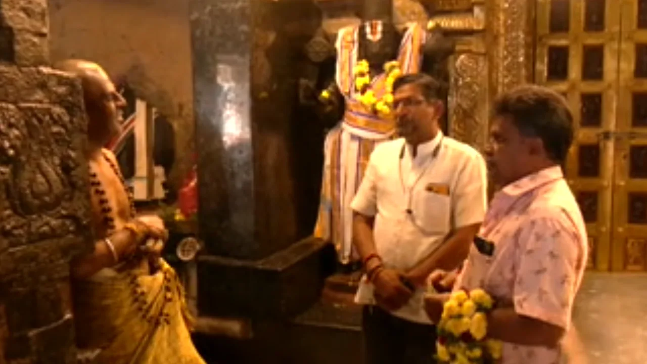 பெருமாள் கோயிலில் விதிகளை மீறி பணம் வசூல் – இந்து முன்னணி புகார்!