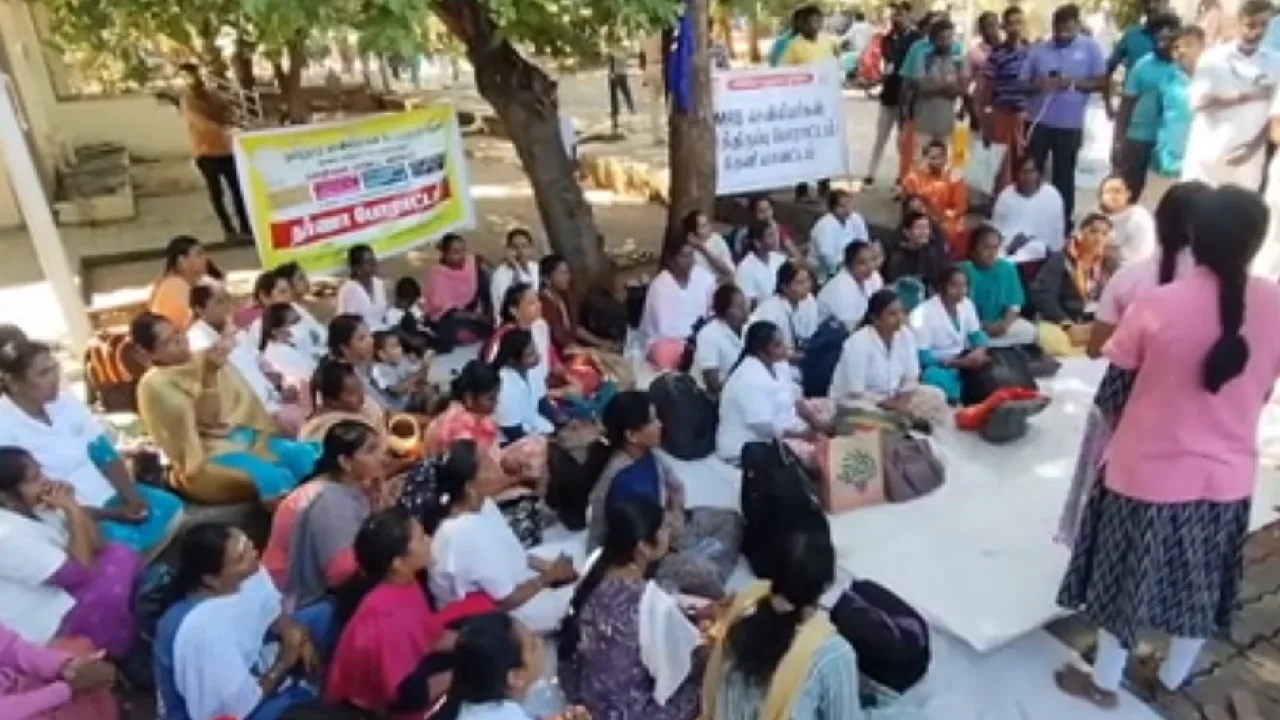 தேனி அரசு மருத்துவக் கல்லூரி – ஒப்பந்த செவிலியர்கள் 6வது நாளாக காத்திருப்பு போராட்டம்!