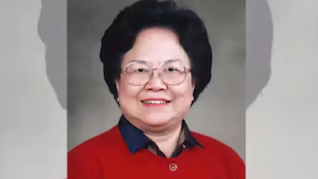 சீனா : ஒரு குழந்தை கொள்கையை அமல்படுத்திய பெங் பெய்யுன் மரணம்!