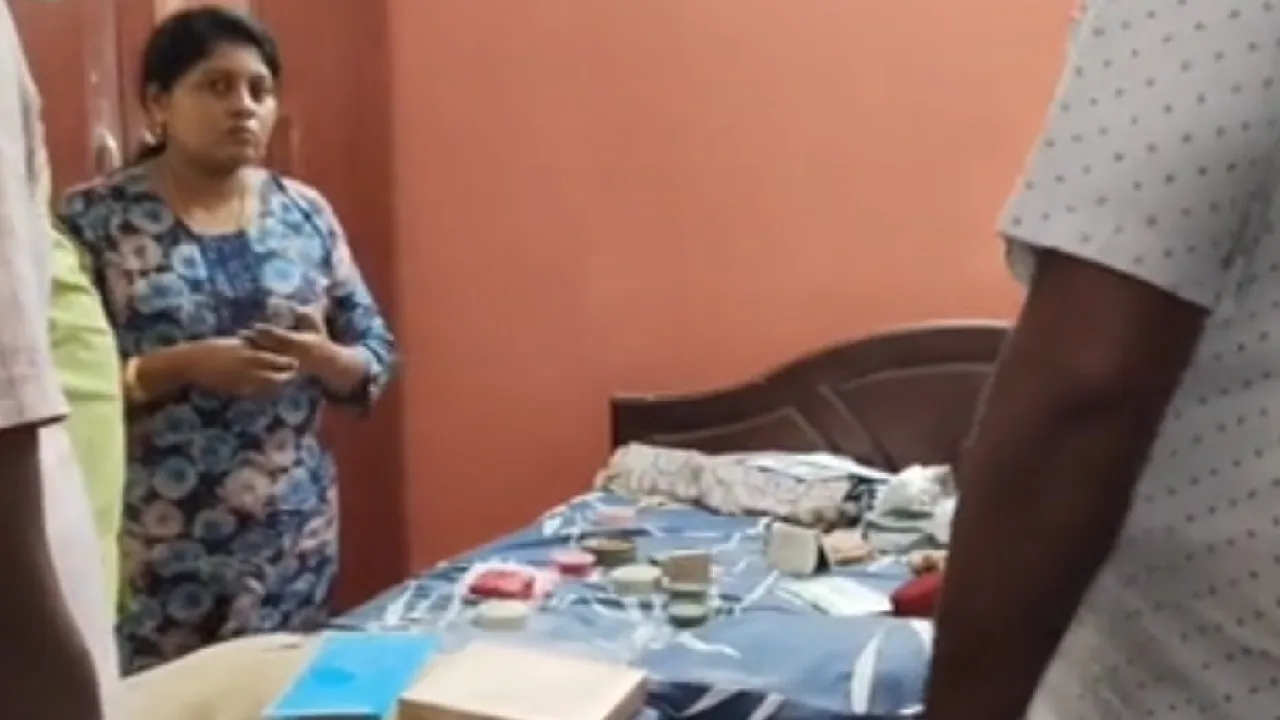 கோவை : ஆசிரியர் வீட்டில் 103 சவரன் தங்க நகைகள் கொள்ளை!