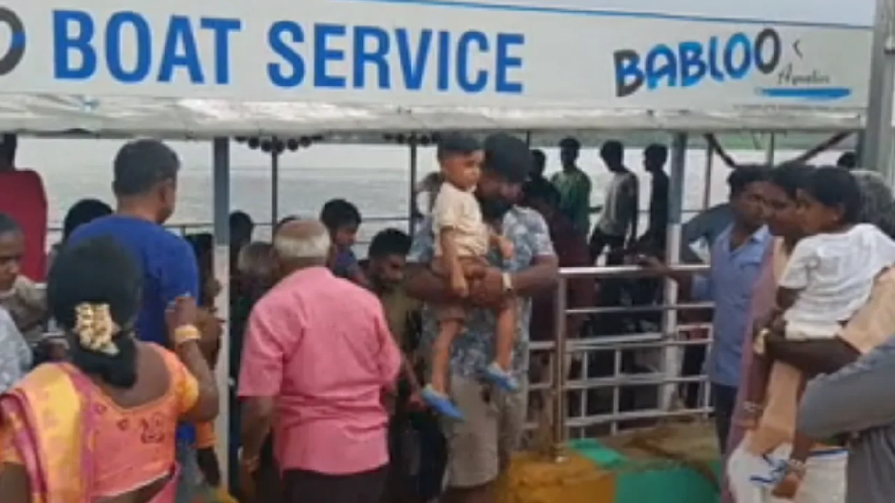 சேலம் : பூலாம்பட்டி படகுத்துறையில் குவிந்த சுற்றுலா பயணிகள்!