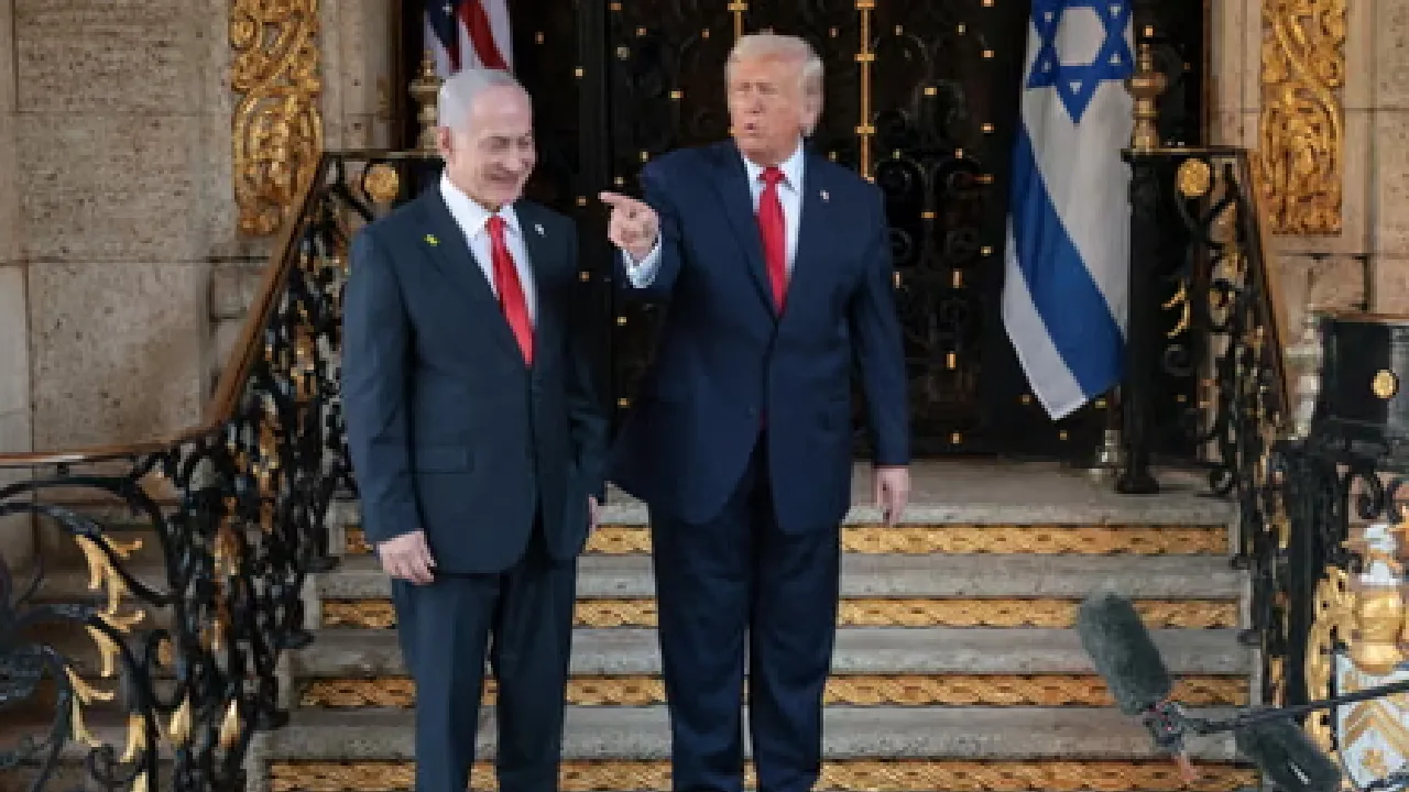 நெதன்யாகுவிடம் ட்ரம்ப் புலம்பல் : யாருமே விருது கொடுக்க  மாட்டேங்கிறாங்க!