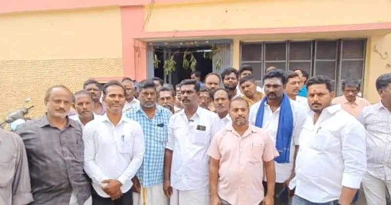 நாங்களே மலை உச்சி தீபத்தூணில் தீபம் ஏற்றி கொள்கிறோம் – மாவட்ட ஆட்சியரிடம் மனு அளித்த திருப்பரங்குன்றம் பூர்வீக மக்கள்!