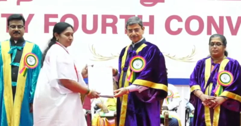 சேலம் பெரியார் பல்கலைக்கழக விழாவில் ஆளுநர் ஆர்.என்.ரவி பங்கேற்பு – மாணவர்களுக்கு பட்டங்களை வழங்கினார்!